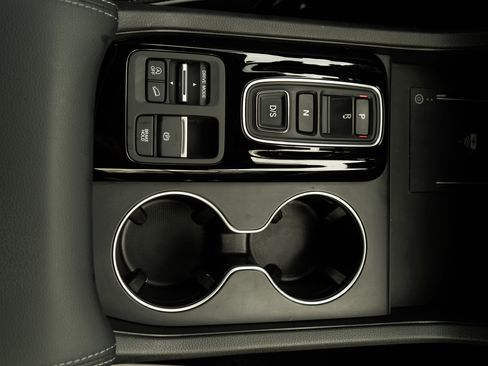 Certified 2025 Honda Pilot Elite image 28