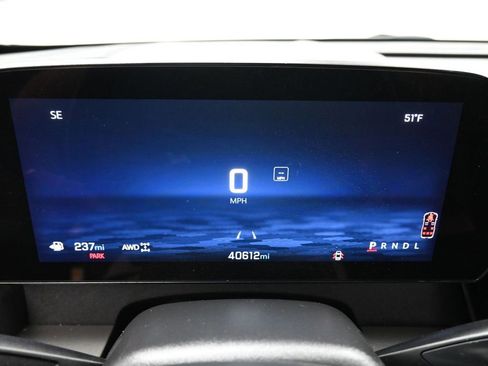 Used 2024 Chevrolet Traverse LT image 13