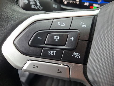 Used 2025 Volkswagen Jetta SE image 20