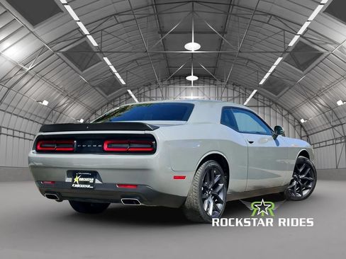 Used 2019 Dodge Challenger SXT w/ Blacktop Package RWD image 17
