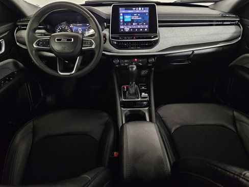 Used 2025 Jeep Compass Latitude AWD/4WD image 8