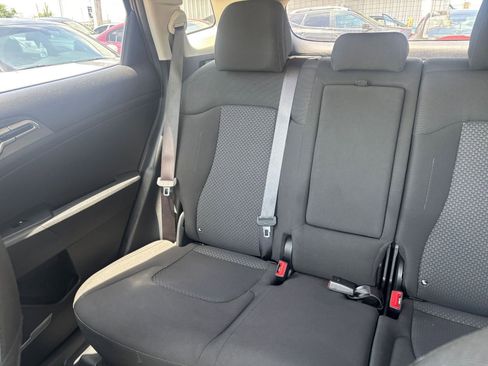 Used 2025 Kia Sportage LX FWD image 38