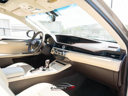 Used 2016 Lexus ES 350 w/ Accessory Package image 12