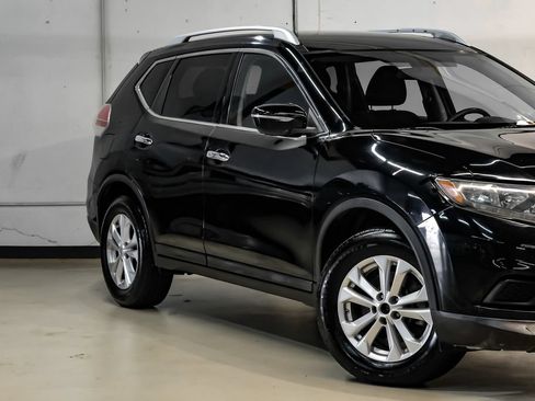 Used 2015 Nissan Rogue SV w/ SV Family Package FWD image 7