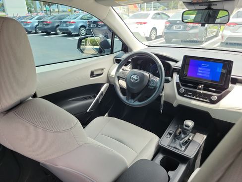 Used 2026 Toyota Corolla Cross L FWD image 14