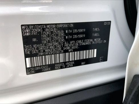 Used 2023 Toyota RAV4 Limited image 34