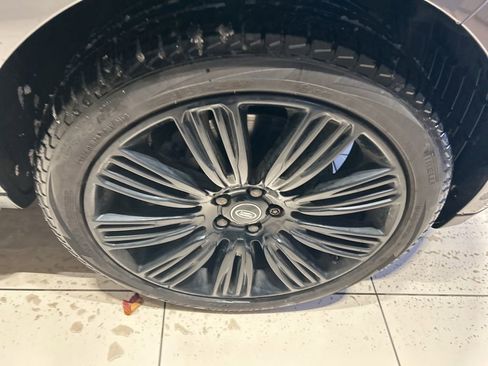 Used 2019 Land Rover Range Rover Supercharged image 21