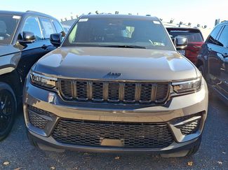 New 2025 Jeep Grand Cherokee Altitude video 2