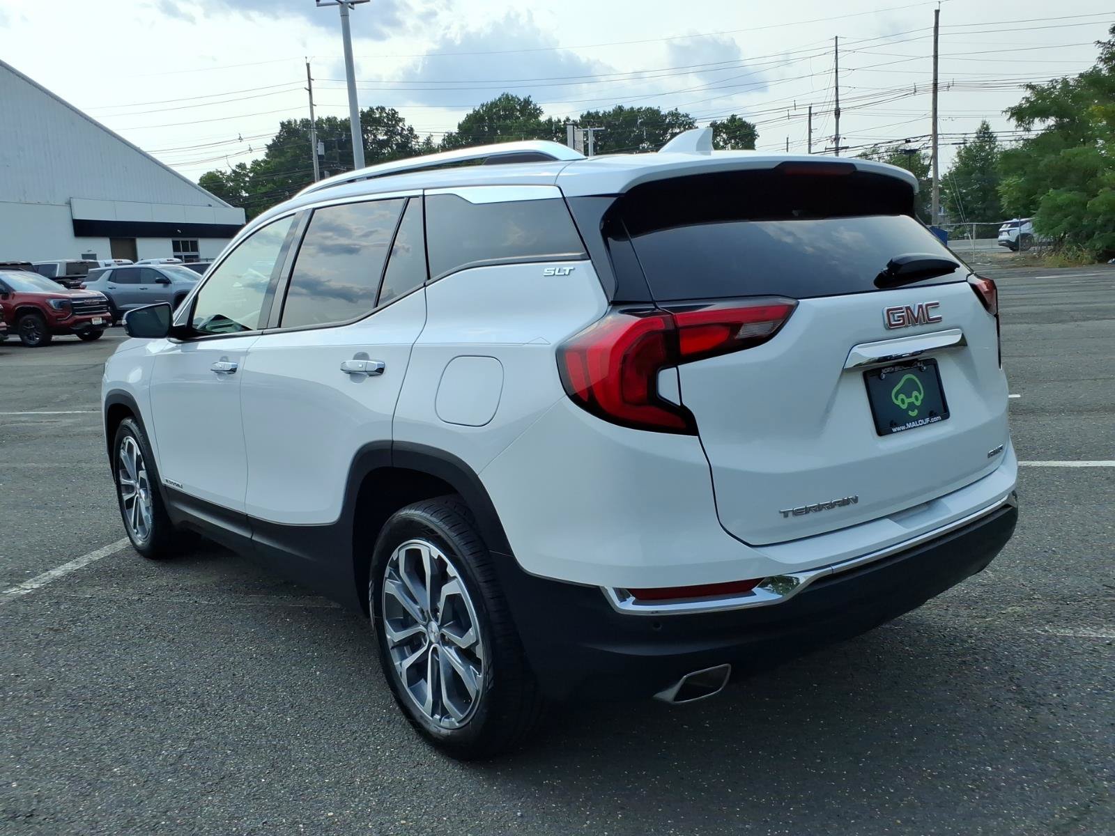 Certified 2019 GMC Terrain SLT w/ Preferred Package AWD/4WD image 4
