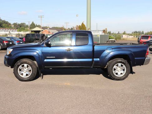 Used 2012 Toyota Tacoma PreRunner w/ SR5 Pkg RWD image 8