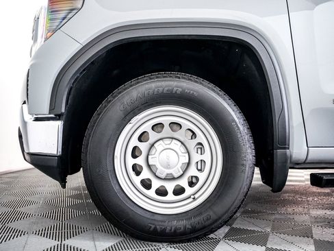 Used 2025 GMC Sierra 1500 Pro w/ Pro Value Package image 6