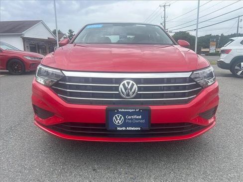 Certified 2020 Volkswagen Jetta SE FWD image 2