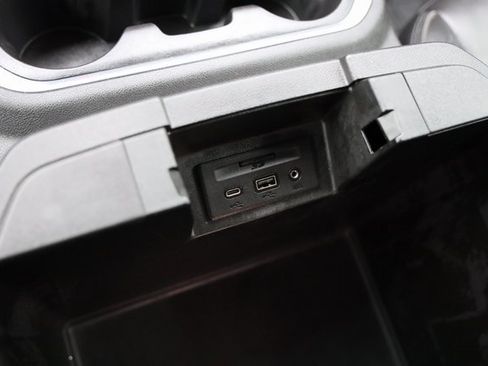 Used 2020 Chevrolet Silverado 1500 High Country w/ Technology Package image 25