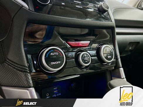 Used 2023 Subaru Forester Premium image 15