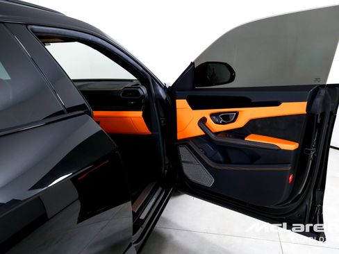 Used 2021 Lamborghini Urus image 26