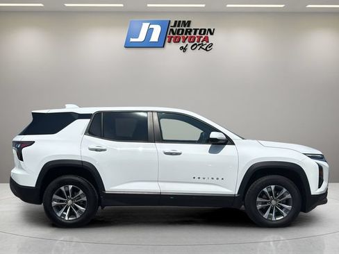 Used 2025 Chevrolet Equinox LT AWD/4WD image 4