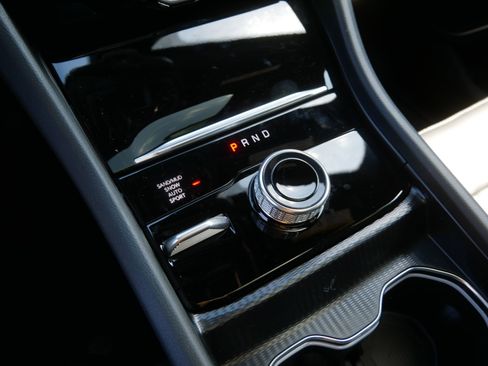 New 2026 Jeep Grand Cherokee Limited AWD/4WD image 10