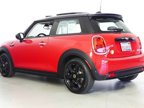 Used 2023 MINI Cooper SE FWD image 9