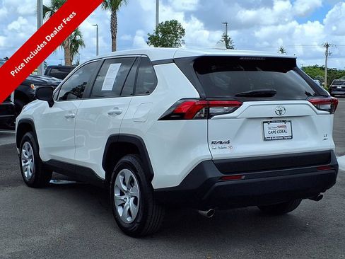 Used 2024 Toyota RAV4 LE AWD/4WD image 5