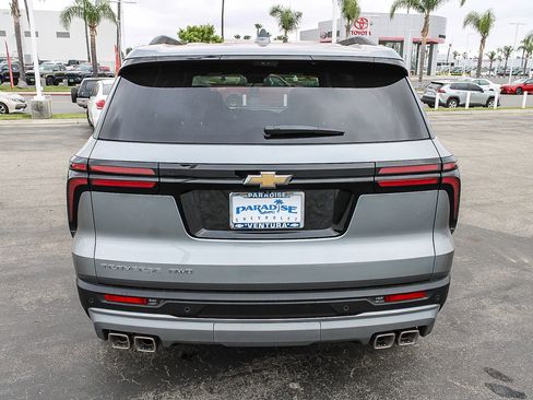 New 2026 Chevrolet Traverse LT w/ Driver Confidence Package AWD/4WD image 8