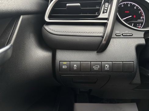 Used 2024 Toyota Camry XLE image 11