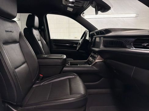 Used 2023 GMC Yukon Denali image 29