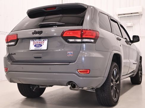 Used 2020 Jeep Grand Cherokee Altitude AWD/4WD image 9