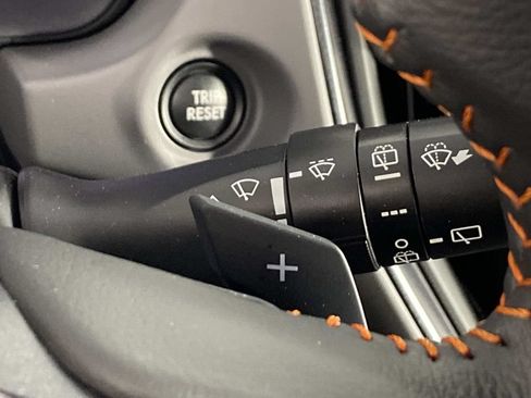 Used 2025 Subaru Crosstrek 2.5i Limited AWD/4WD image 19