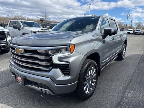 Used 2023 Chevrolet Silverado 1500 High Country AWD/4WD image 7