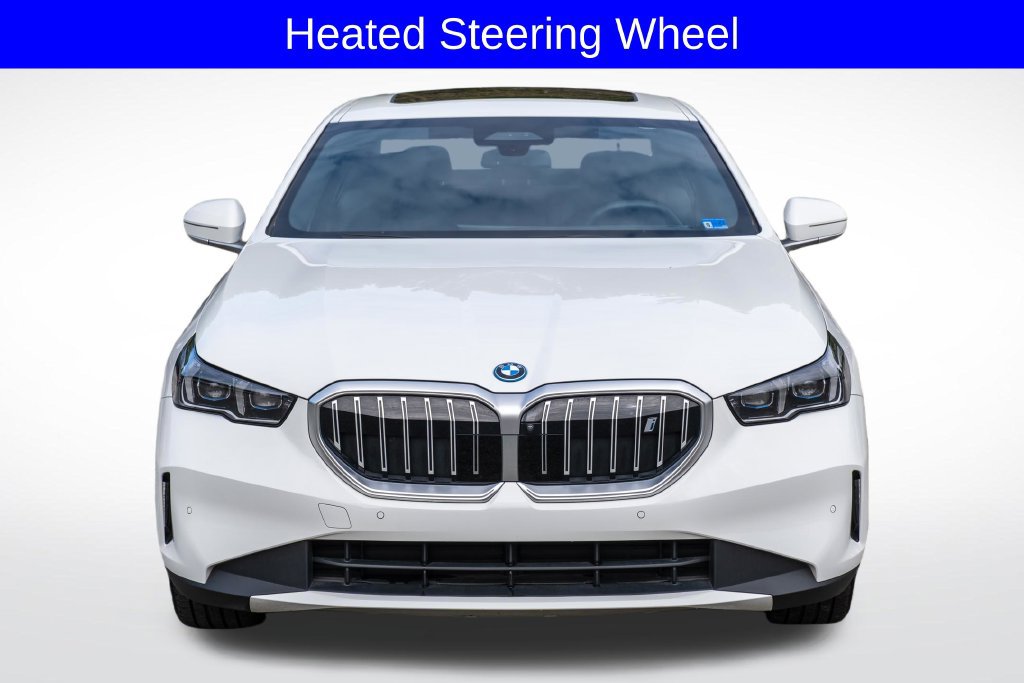 Used 2024 BMW i5 eDrive40i w/ M Sport Package RWD image 11