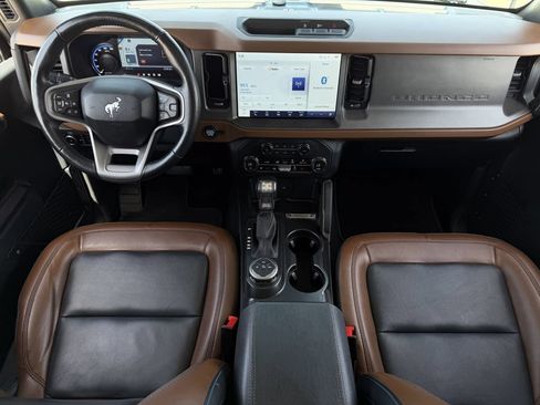 Used 2024 Ford Bronco Outer Banks AWD/4WD image 11