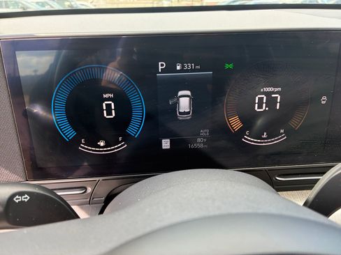 Used 2025 Hyundai Kona SEL image 38