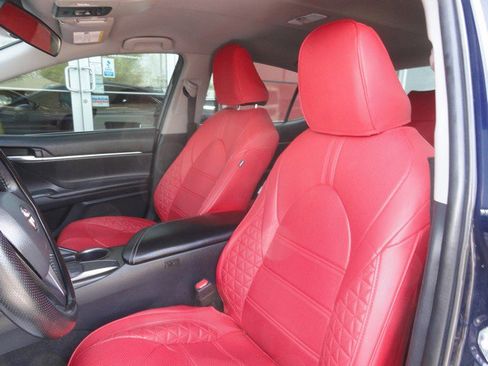 Used 2021 Toyota Camry SE FWD image 9