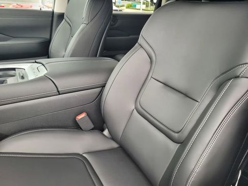 New 2026 Nissan Armada SV image 8