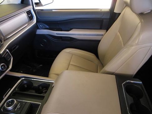 Certified 2024 Ford Expedition Max XLT image 23