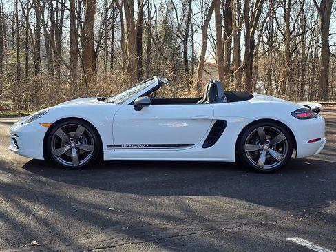 Used 2023 Porsche 718 Boxster image 3