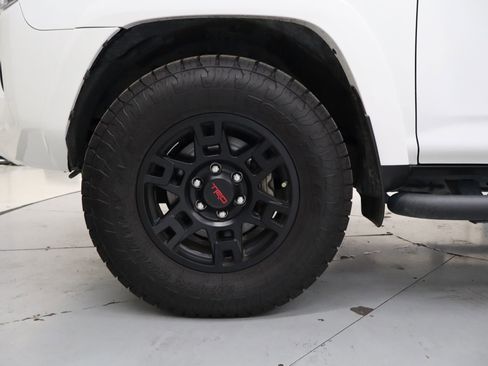 Used 2021 Toyota 4Runner SR5 Premium image 12