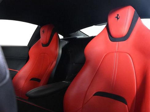 Certified 2022 Ferrari Roma RWD image 17