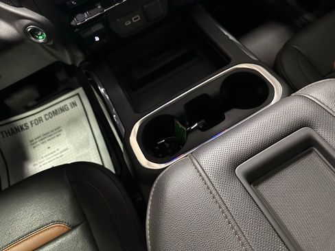 Used 2022 GMC Sierra 2500 AT4 image 39