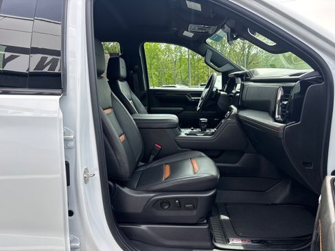 Certified 2024 GMC Sierra 1500 AT4 w/ AT4 Premium Package AWD/4WD image 48