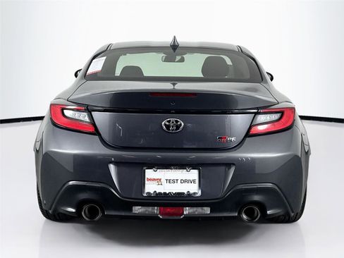 Certified 2023 Toyota GR86 Base image 11