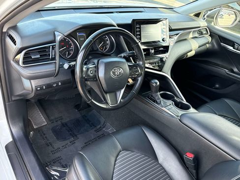 Used 2023 Toyota Camry SE FWD image 10