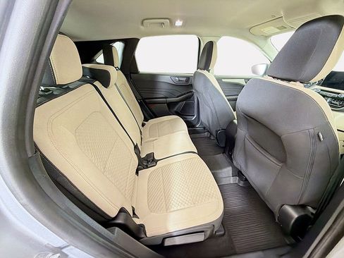 Used 2022 Ford Escape SE image 21