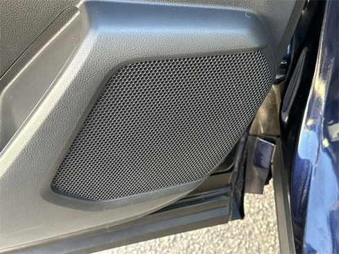 Used 2023 Toyota Highlander LE image 23