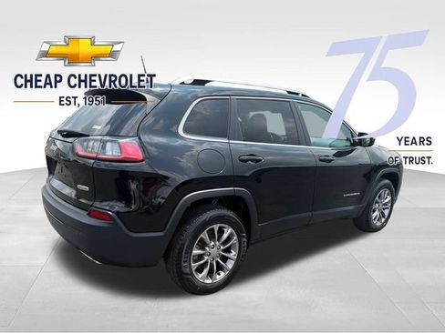 Used 2019 Jeep Cherokee Latitude Plus w/ Cold Weather Group AWD/4WD image 5