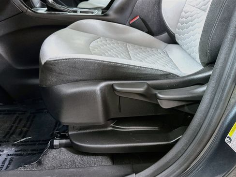 Used 2019 Chevrolet Equinox LS AWD/4WD image 18