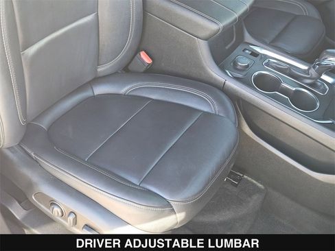 Used 2022 Chevrolet Traverse LT image 33