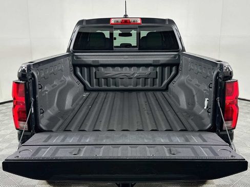 Used 2024 Chevrolet Colorado ZR2 w/ Safety Package AWD/4WD image 23