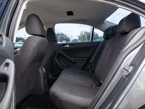 Used 2013 Volkswagen Jetta S FWD image 16