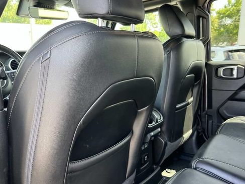 Used 2021 Jeep Wrangler Unlimited Sahara w/ Cold Weather Group AWD/4WD image 18
